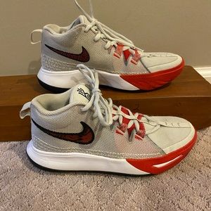 Kyrie Flytrap 6 Basketball Shoes